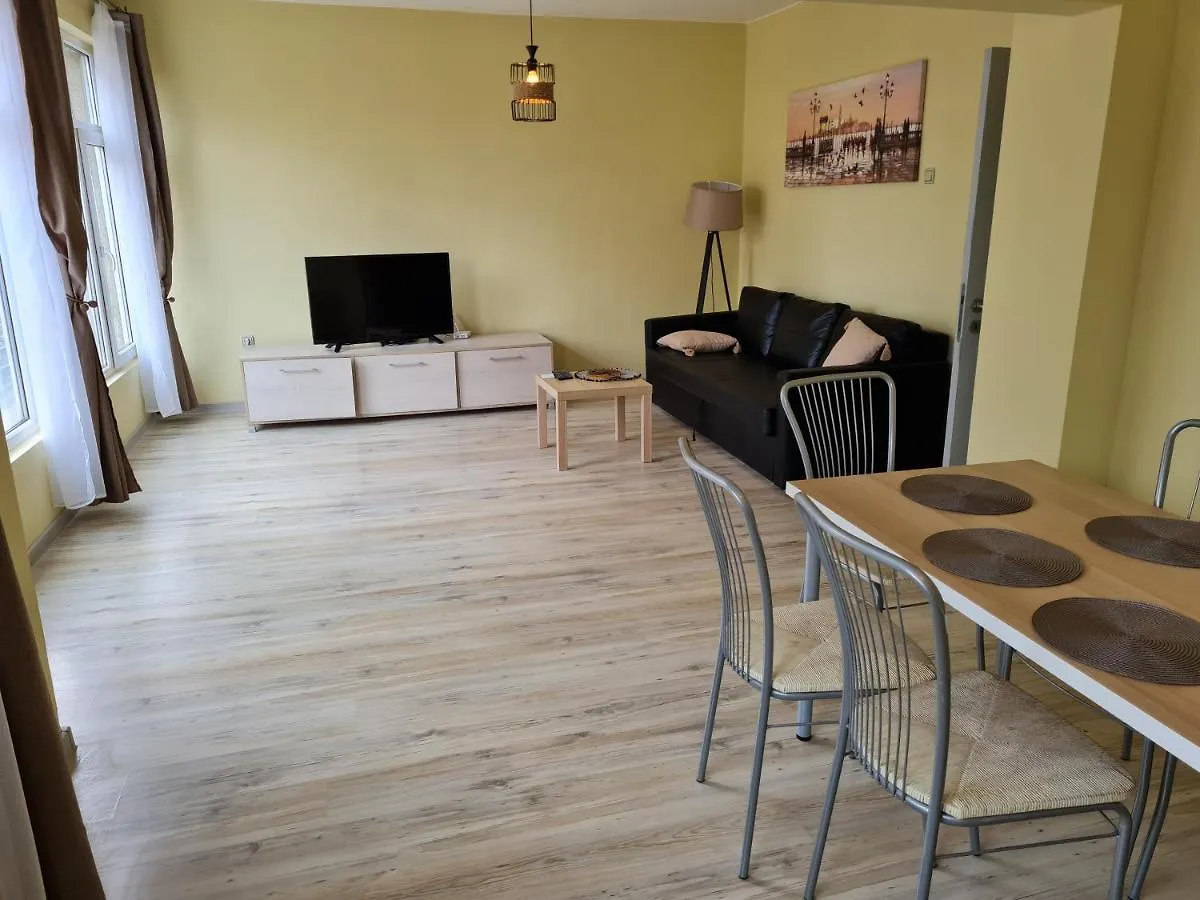 Spacious Apartment 